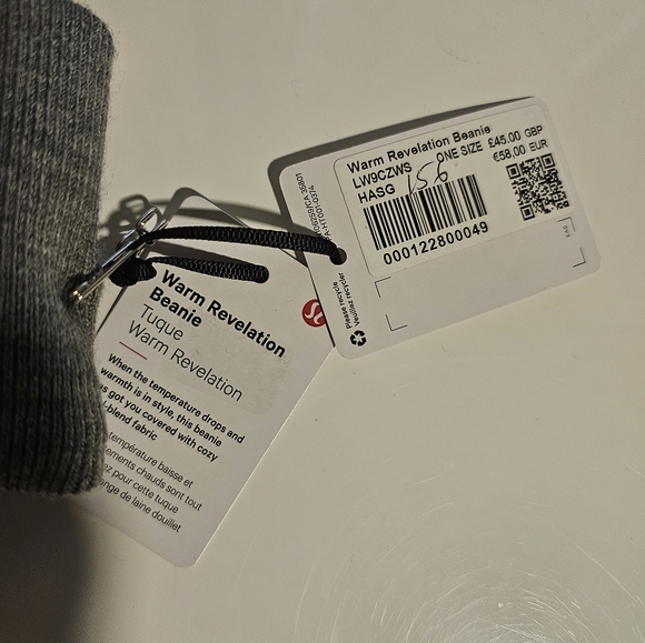 NWT Lululemon Warm Revelation Grey Beanie - Picture 2 of 2